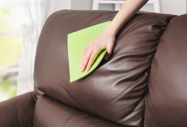 Nettoyage d'un canapé en cuir